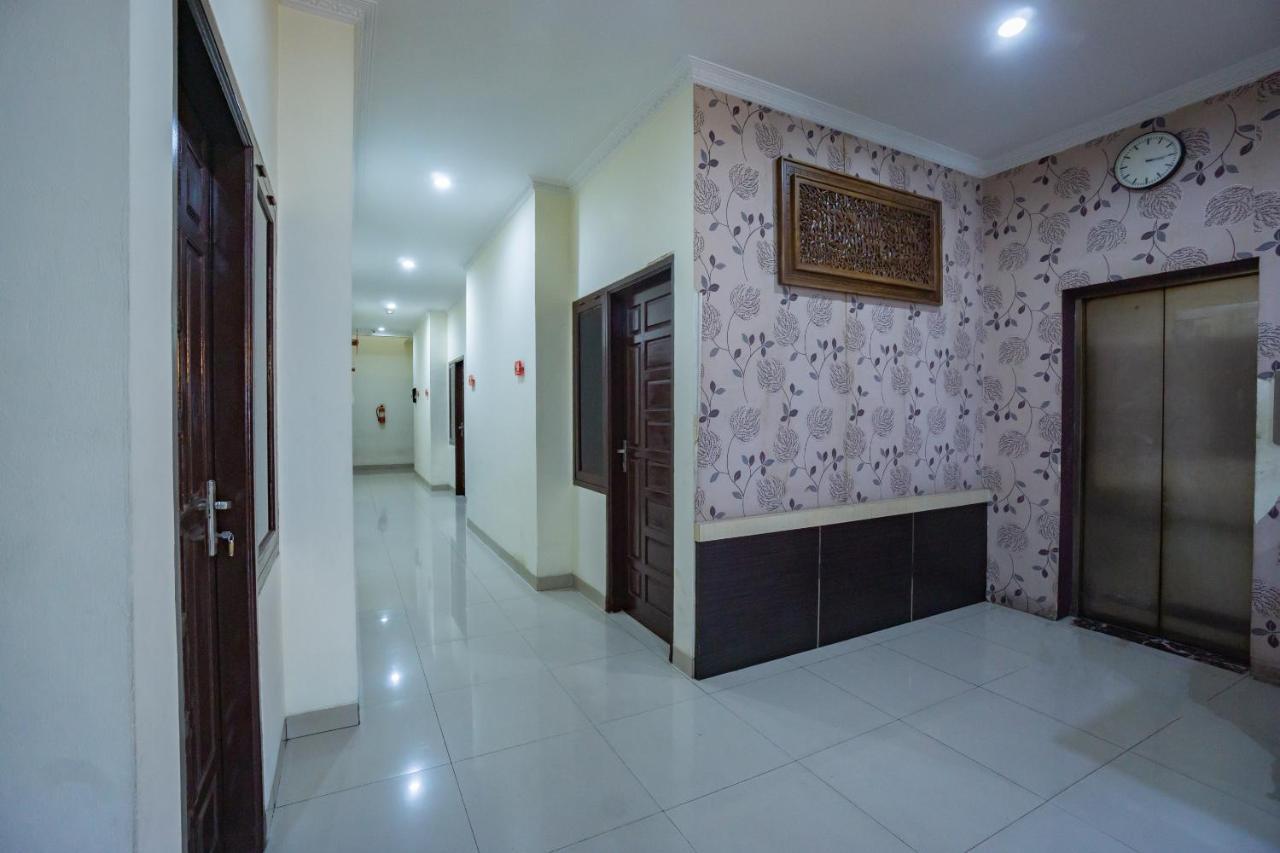 فندق Oyo 2357 Syariah Grand Raudhah جاكرتا المظهر الخارجي الصورة
